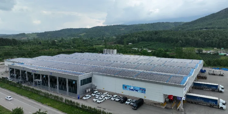 Su fabrikasında elektrik üretiliyor