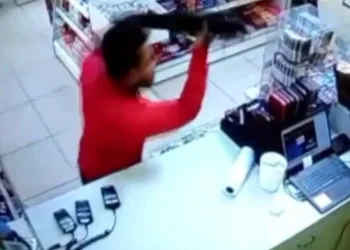 Akaryakıt istasyonunda pompalı dehşet