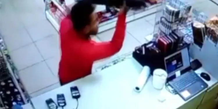 Akaryakıt istasyonunda pompalı dehşet
