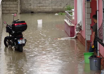 Sağanak yağış Tokat’ta etkili oldu