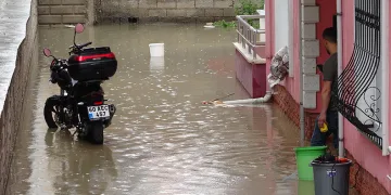 Sağanak yağış Tokat’ta etkili oldu