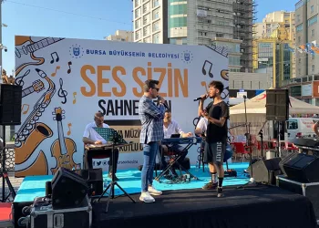 Müzik Günü’nde mikrofon Bursalılarda