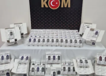 Kaçak elektronik sigaralar ele geçirildi