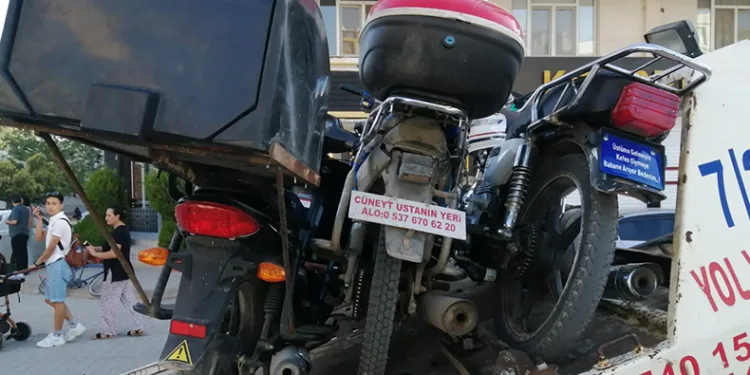 Motosiklet sürücülerine ceza yağdı