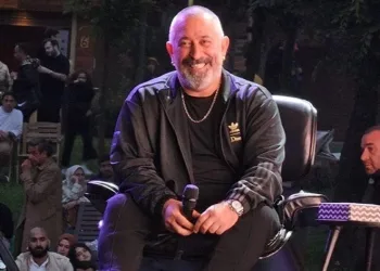 Cem Yılmaz gençlerle birlikte filmini izledi