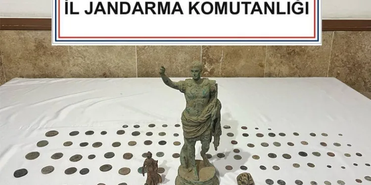 Burdur’da tarihi eser operasyonu