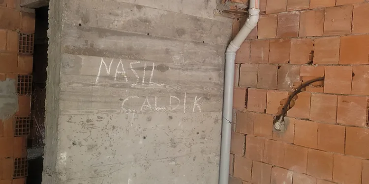 Hırsızların pişkin notu şoke etti