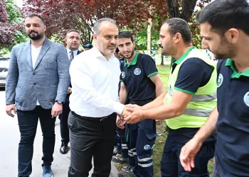 Aktaş şehit aileleriyle bayramlaştı