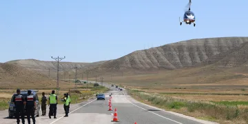 Araçlar “cayrokopter” ile denetlendi