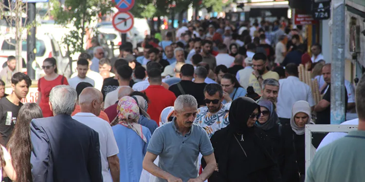 İstanbul boşaldı, Sivas doldu taştı