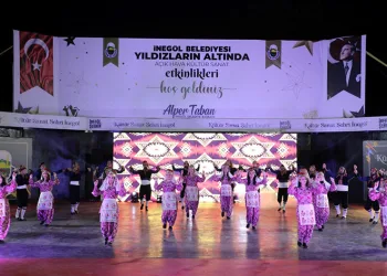 Halk Dansları Topluluğundan muhteşem gece