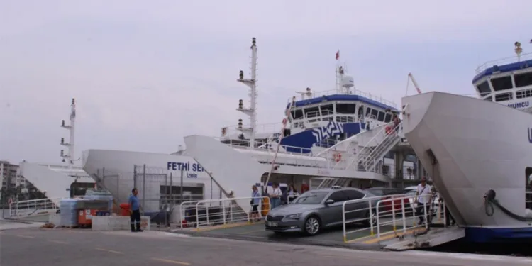 Feribot karaya oturdu