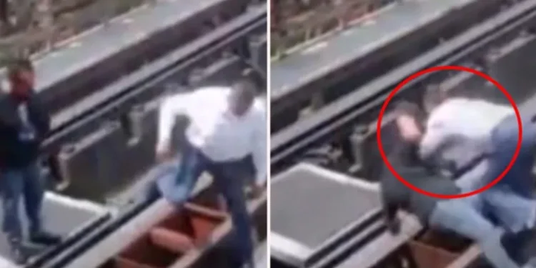 Metro raylarına düştü, elektrik akımına kapıldı