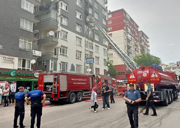 Ankara’da 10 katlı binada yangın