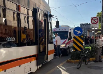 Tramvay kazası şehir içi ulaşımı aksattı
