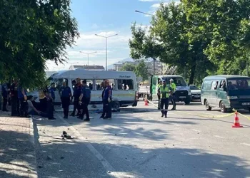 Bursa’da işçi servisinin kaza anı ortaya çıktı