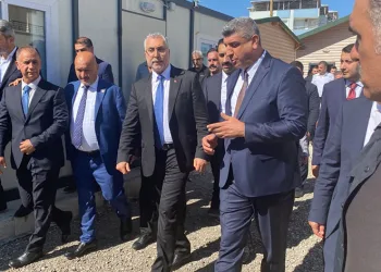 Bakan Işıkhan, deprem bölgesinde