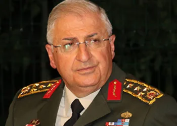 Bakan Güler, Türk gazetecilerle NATO’da
