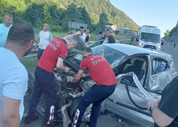 Bayram sabahı kaza yapan çifti ölüm ayırdı