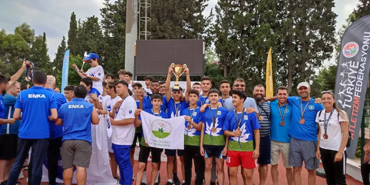 Osmangazili atletler Türkiye üçüncüsü oldu