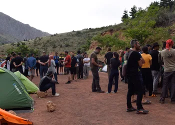 Dağcılardan Kemaliye’de tırmanış