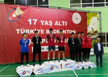 Osmangazili badmintoncudan altın madalya