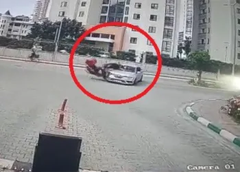Motosiklet sürücüsü ölümden döndü