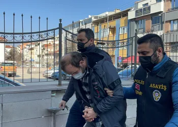 Eşini bıçaklayan sanığa 16 yıl hapis