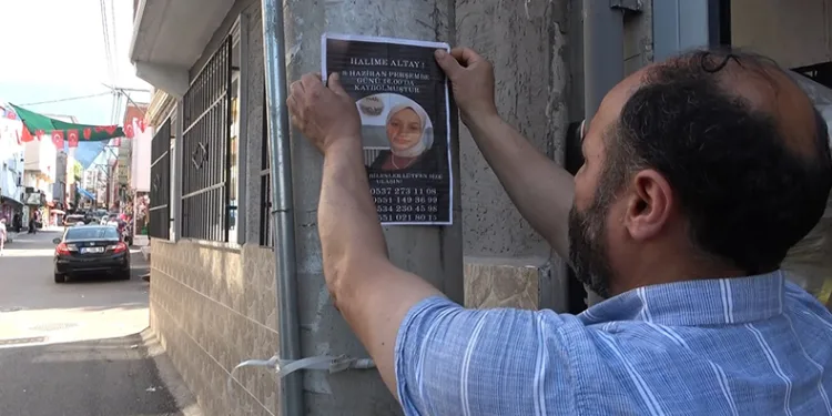 Kaybolan kızını bulmak için sokak sokak geziyor
