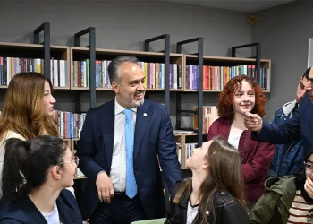 Bursa’ya hizmet sağanağı