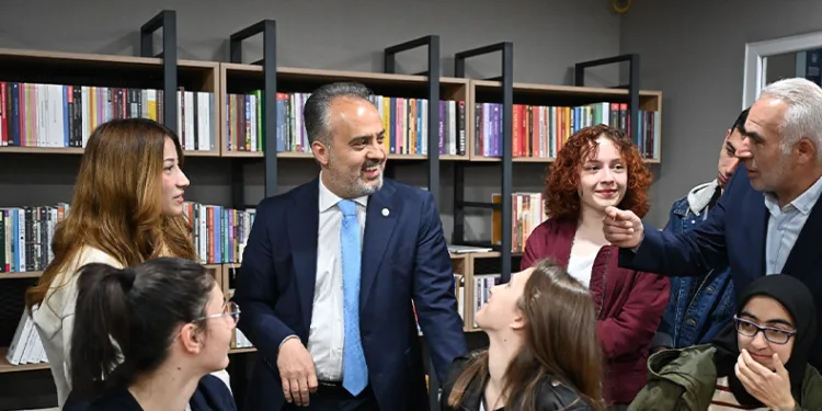 Bursa’ya hizmet sağanağı