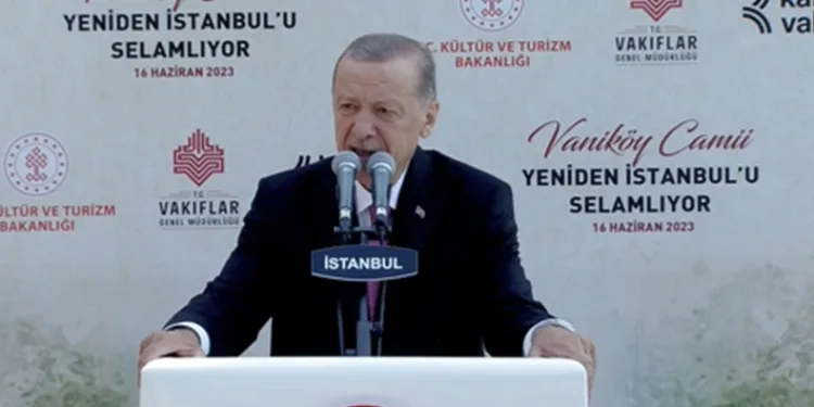 “Camimiz tamamen özgün malzeme kullanılarak yenilendi”