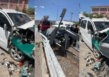 Kamyonet bariyerlere saplandı