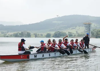 Dağyenice’de renkli dragon festivali düzenlendi