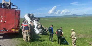 Trafik kazası: 1 ölü, 2 yaralı