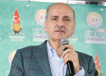 “Ekim ayında tamamlanan konutlar sahiplerine verilecek.”