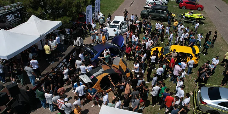 Bursa Modifiye Festivali’nde adrenalin dolu anlar yaşandı