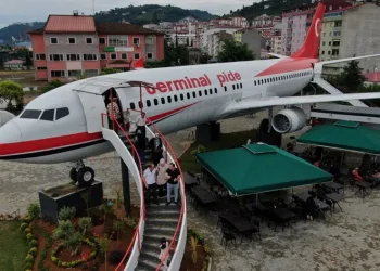 Uçmaya değil pide yemeye gidiyorlar