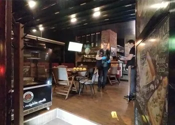 Uyarmıştı, gelip bıçakladılar