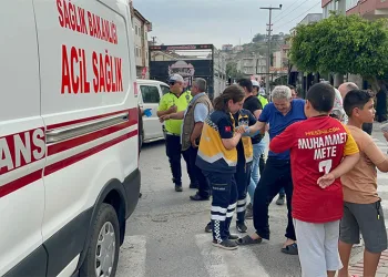 Parkinson hastası sokakta düşüp yaralandı