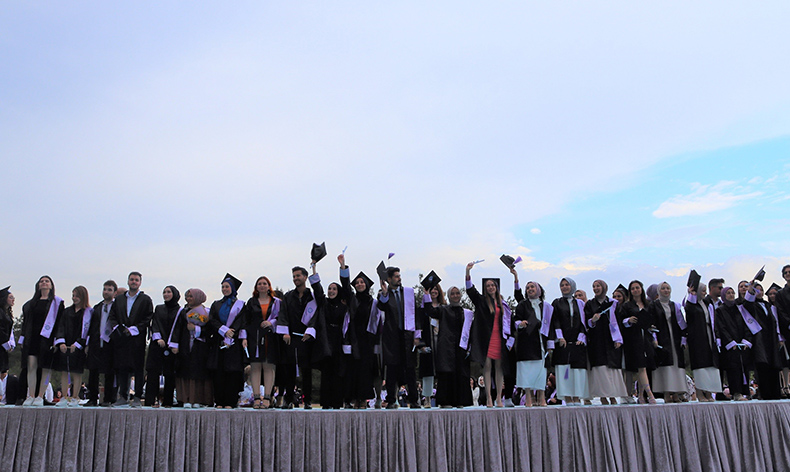 Uludağ üniversitesinde mezuniyet heyecanı
