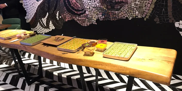 “Sahte baklava boğazda yanma yapar”