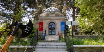 Turgut Alp Türbesi restore edildi