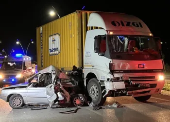 Feci kaza, Otomobil hurdaya döndü