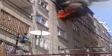 Çakmakla oynayan çocuk evi yaktı
