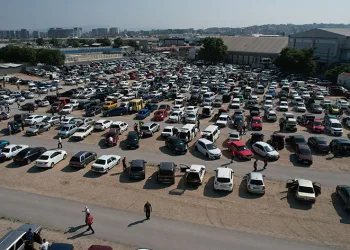 Bayram öncesi oto pazarı beklenen ilgiyi göremedi