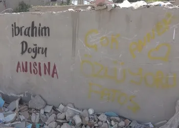 Enkaz kentte duygusal yıkım