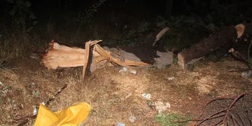 Fırtına Alaşehir’i savaş alanına çevirdi
