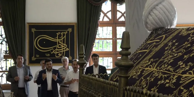 Şehit padişah Bursa’daki kabri başında anıldı