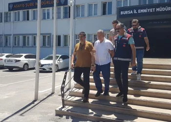 Bursa’da donmuş et veren restoran sahipleri adliyeye sevk edildi